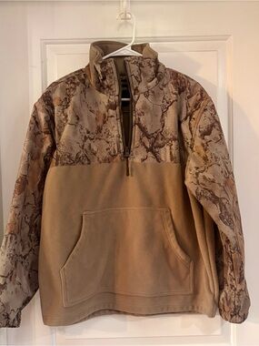 Men's Half-Zip Fleece Pullover in Tan Camo